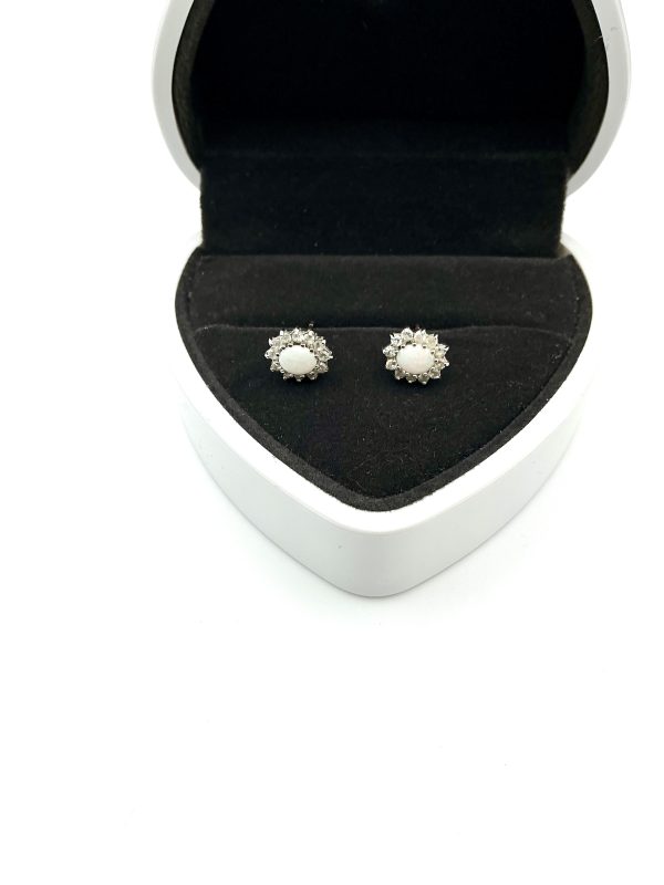 Vintage 9ct White Gold Opal & Clear Stone Halo Stud Earrings – 5x4mm Oval, Hallmarked 375 - Image 8