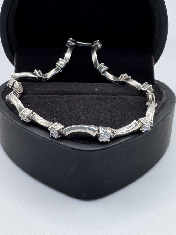 925 Sterling Silver Curved Link Bracelet with Diamond-Quality CZ – 7” Length, 8.2g - Image 2