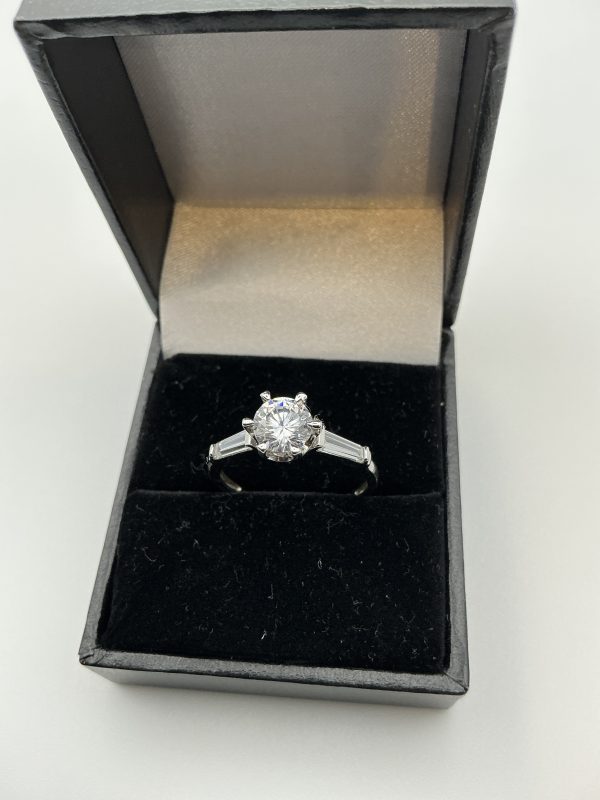 9ct White Gold Solitaire Ring with Diamond-Quality CZ – Size R, 2.4g - Image 7