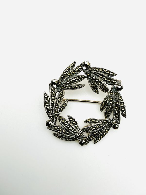 Vintage Sterling Silver Marcasite Leaf Wreath Brooch – 5g Elegant Design - Image 2