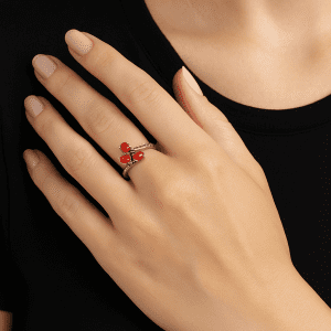 Sterling Silver Triple Red Glass Cabochon Ring – Size O, 2.3g | Vintage Style Split Band