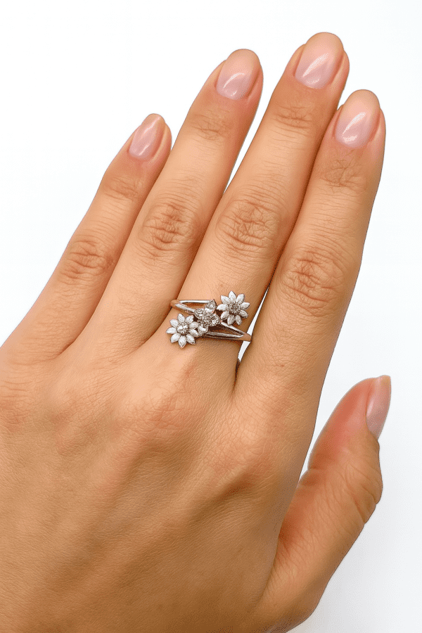 Sterling Silver Daisy Diamond Ring – Size L/M – Delicate Floral Design with Small Diamonds – 2.2g