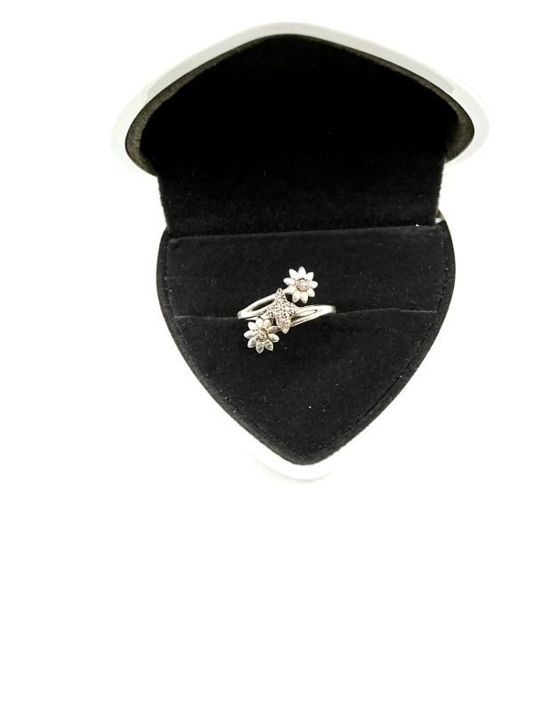 Sterling Silver Daisy Diamond Ring – Size L/M – Delicate Floral Design with Small Diamonds – 2.2g - Image 3