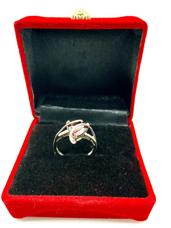 Elegant Sterling Silver Garnet Ring – Size O, 925 SCS, 2.6g – Vintage Swirl Design - Image 9
