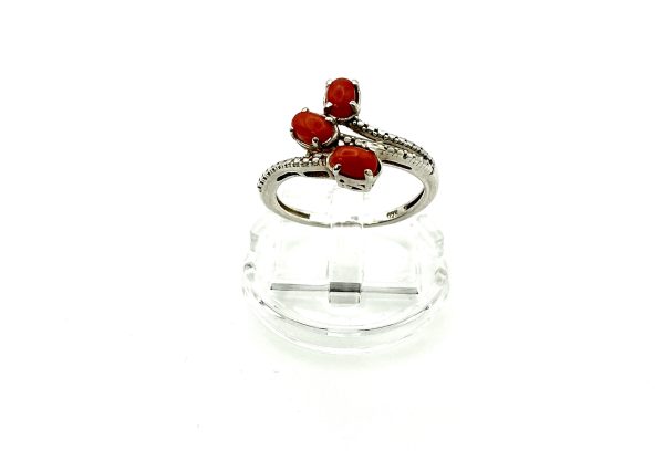 Sterling Silver Triple Red Glass Cabochon Ring – Size O, 2.3g | Vintage Style Split Band - Image 2