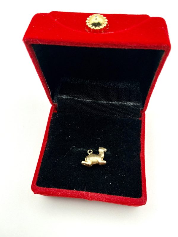 9ct Yellow Gold Resting Camel Pendant or Charm – 10.5mm, 0.8g - Image 4