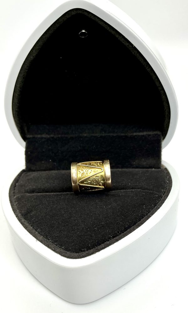 Vintage 9K Gold Ornate Drum Charm – 2.34g – Collectable Solid Gold Pendant - Image 2