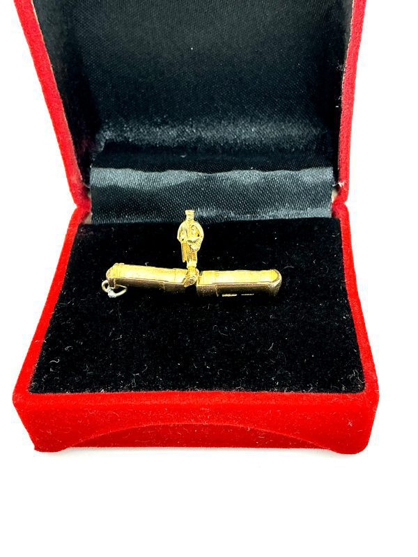 Antique 1859 9K Gold Royal Mail Post Box Charm – Opens to Postman Figure – Birmingham Assay – 3.5g - Image 5