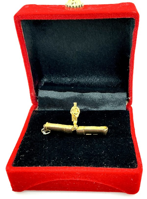 Antique 1859 9K Gold Royal Mail Post Box Charm – Opens to Postman Figure – Birmingham Assay – 3.5g - Image 7