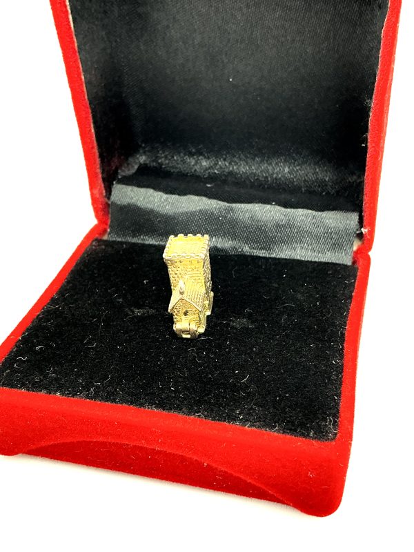 Antique 1802 9K Gold Church Charm – Opens to Blessing Scene – 3.9g – London Hallmark - Image 11