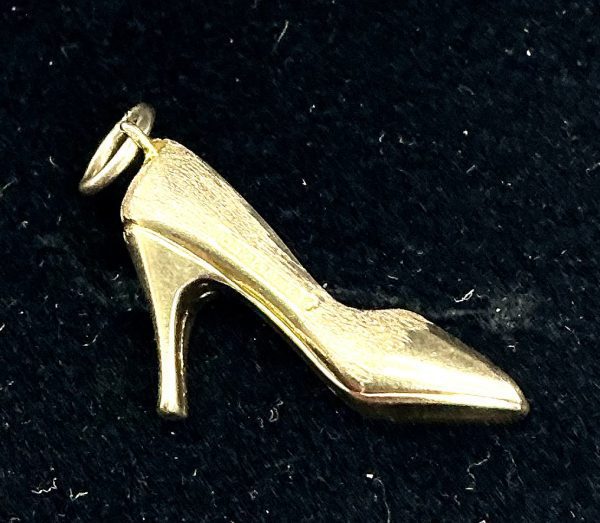 Vintage 9K Gold High-Heeled Shoe Charm – Birmingham 1975 – WH Collins & Co – 0.9g - Image 3