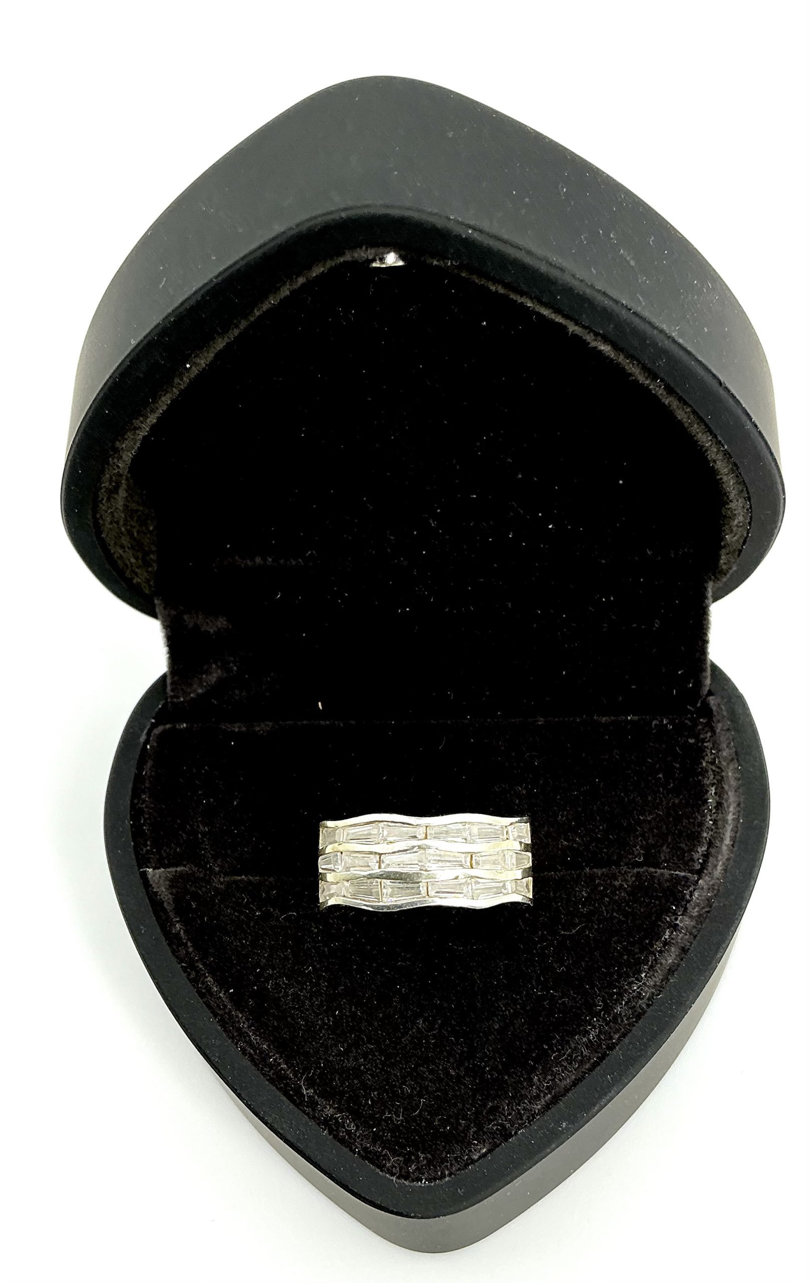 Vintage 925 Sterling Silver Ring with Clear Baguette Stones – Size K/L – 5.15g - Image 3