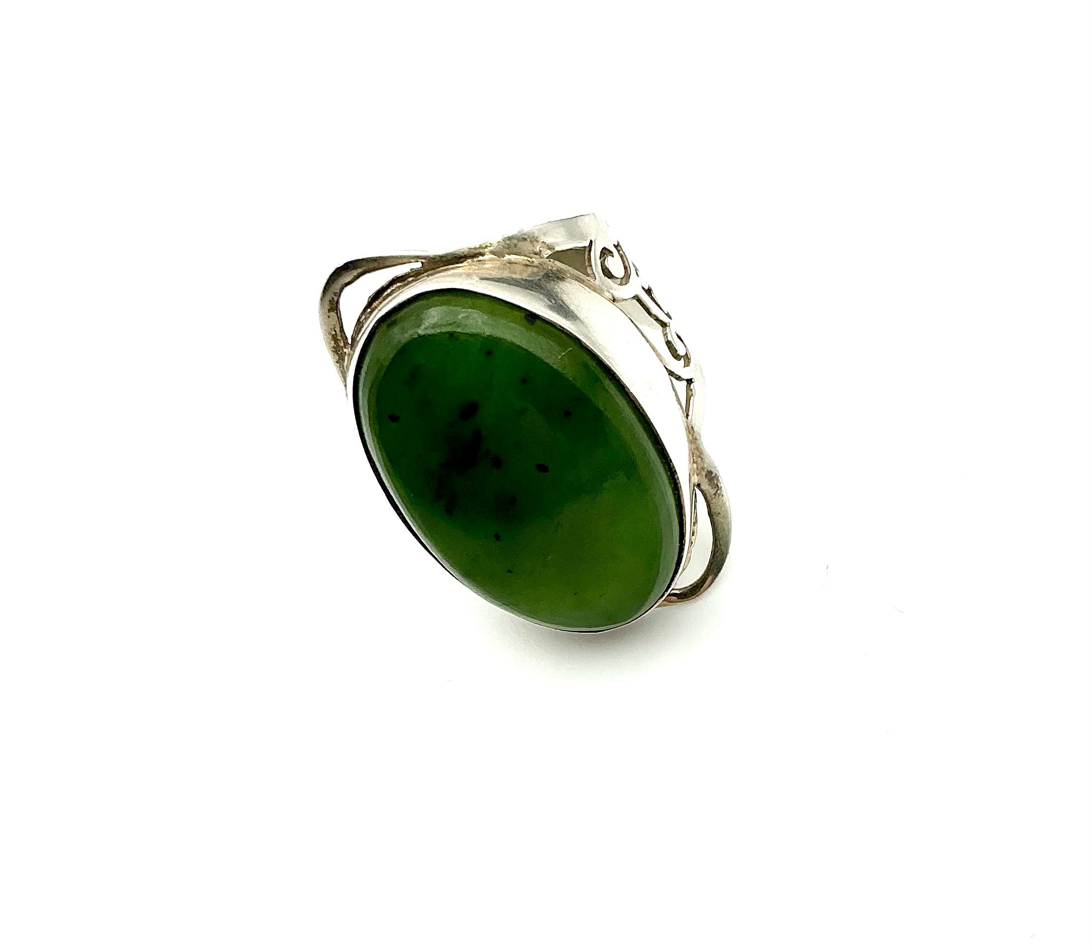 925 Sterling Silver Artisan Jadeite Ring – Size P/Q – 8.04g - Image 3