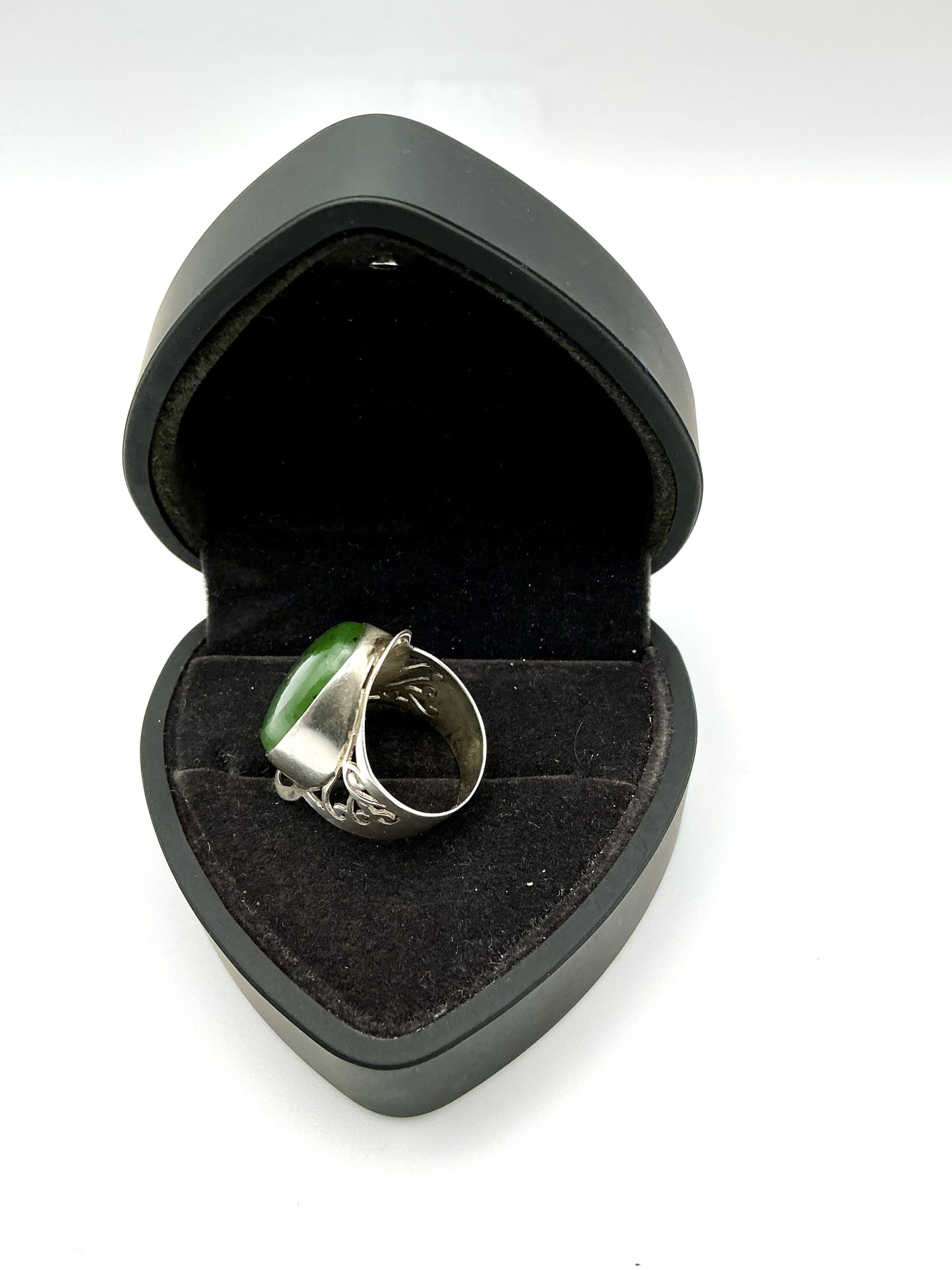 925 Sterling Silver Artisan Jadeite Ring – Size P/Q – 8.04g - Image 6