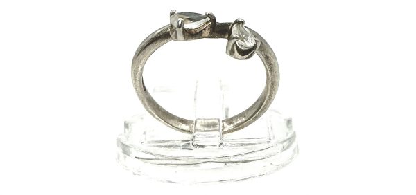 Vintage 925 Sterling Silver Ring with Glass Stones, 2.4g, Size L - Image 5