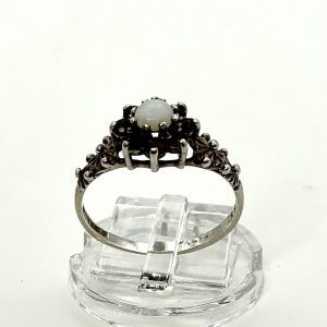 Vintage 1979 P&R Bushell Birmingham 925 Silver Floral Ring with Opal & Garnets – Size S – 2.33g