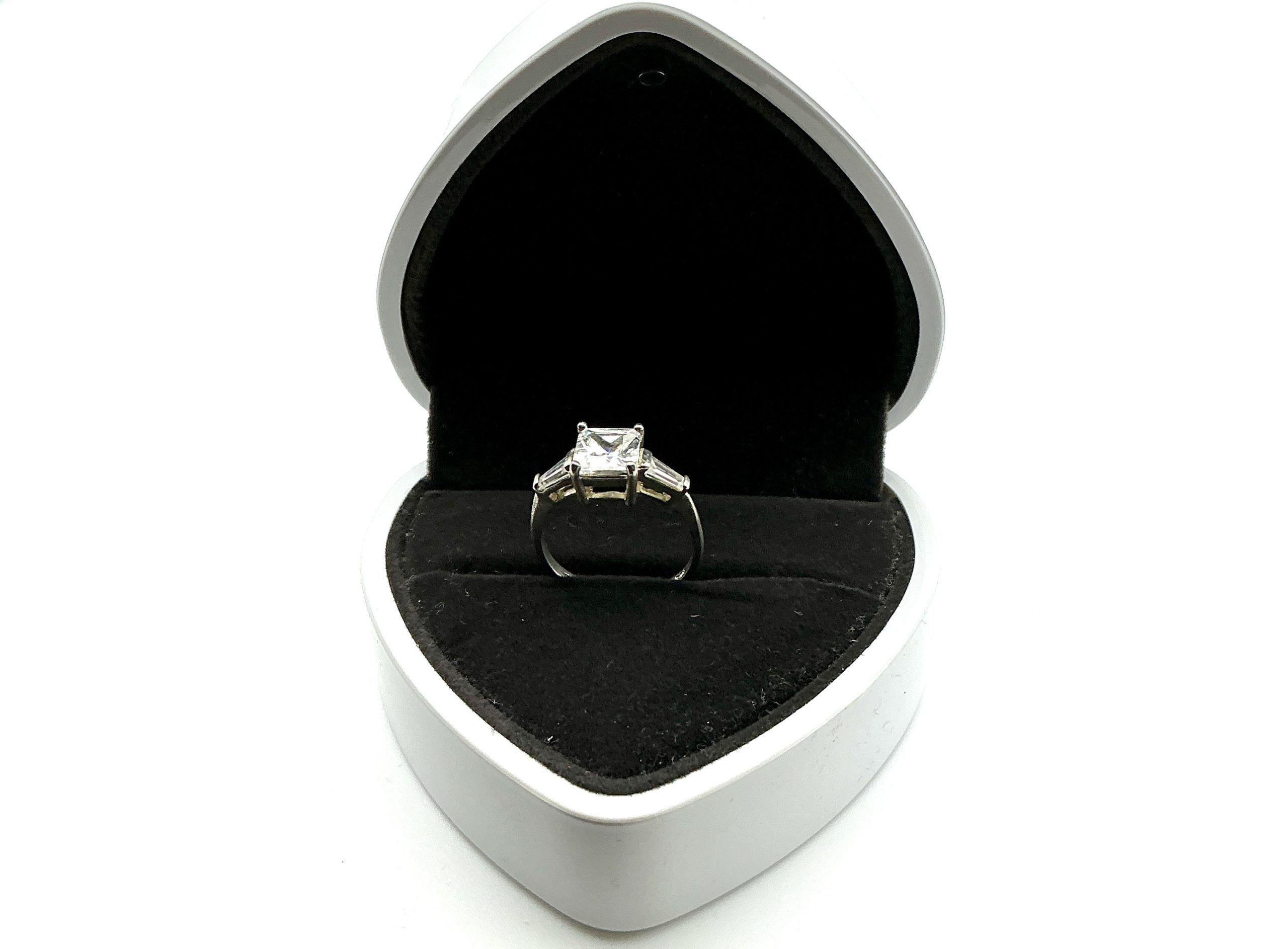 Sterling Silver Trilogy Ring with Princess Cut CZ | 925 Hallmarked | Size N/O | 2.92g - Image 7