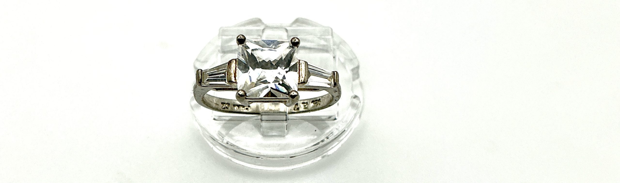 Sterling Silver Trilogy Ring with Princess Cut CZ | 925 Hallmarked | Size N/O | 2.92g - Image 4