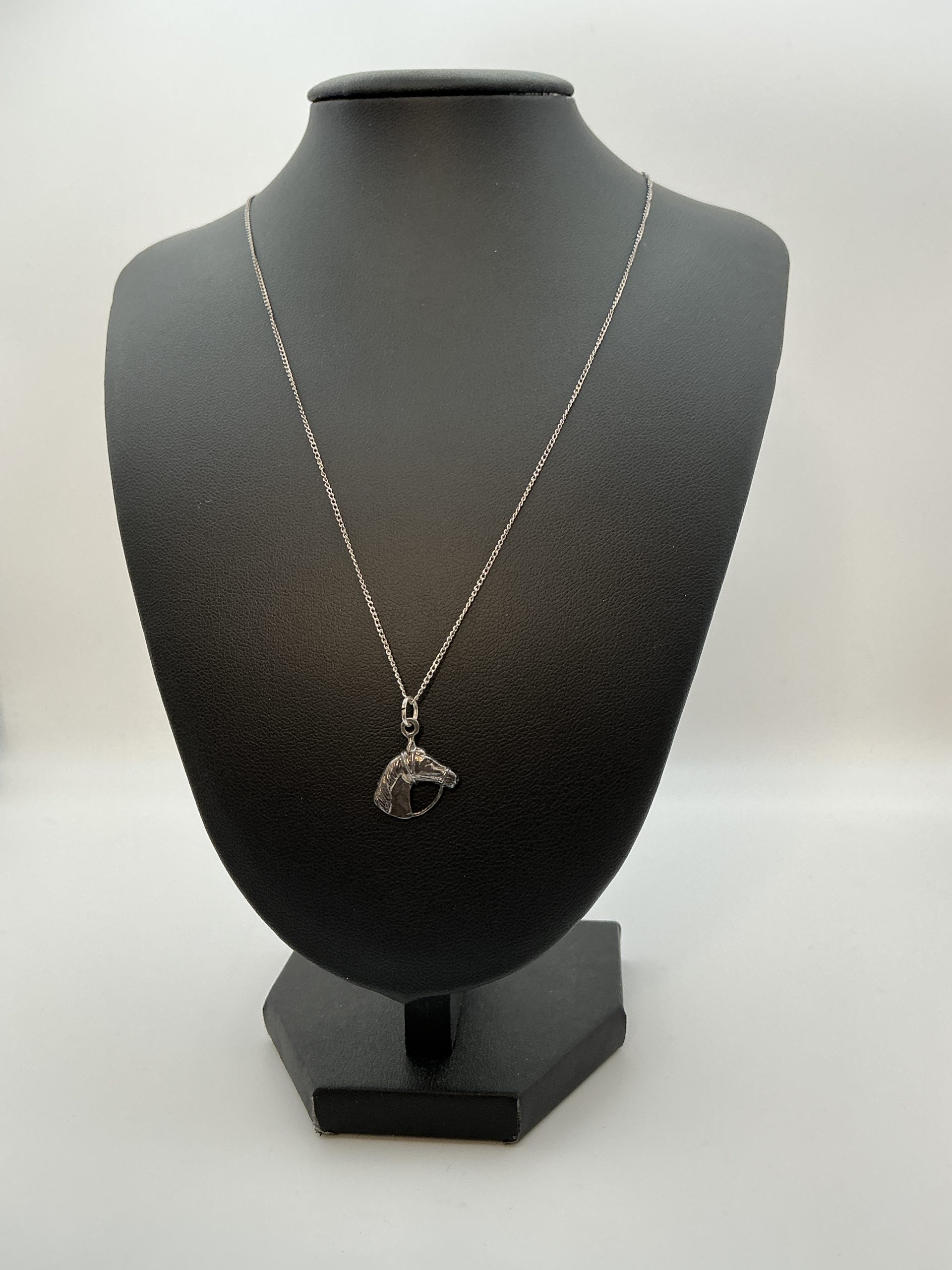925 Sterling Silver Horse Pendant Necklace – 20 Inch Chain – 3.06g - Image 2
